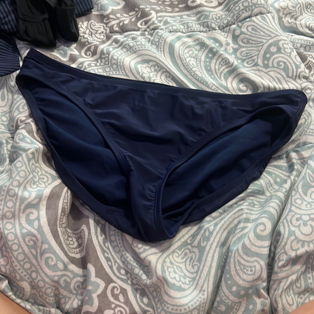 kona sol bikini bottoms - size large